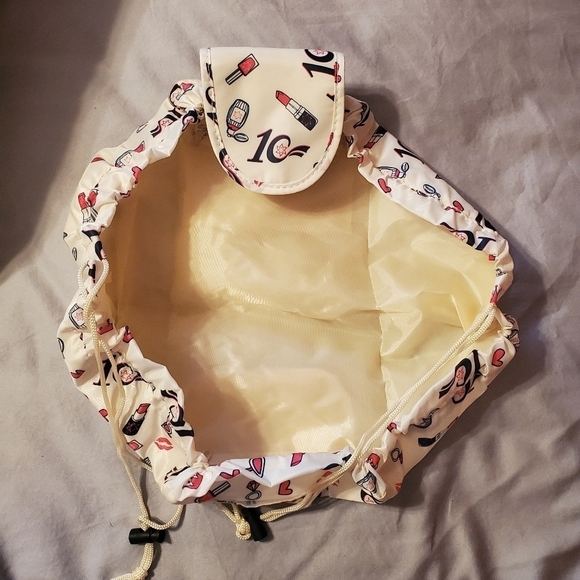 Large Makeup Bag - Picture 4 of 5